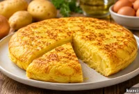 How Spanish Chefs Make Creamy Tortilla de Patatas