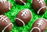 9 Adorable Football Game Day Treats That Steal the Show
