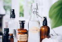 How to Make a Vinegar and Hydrogen Peroxide All-Purpose Cleaner