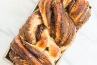 Chocolate Babka Recipe with Rich Chocolate Swirls