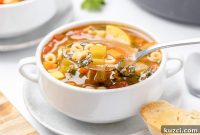 Vegetarian Minestrone Soup with Beans and Pasta