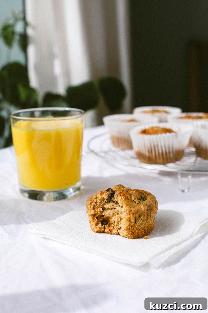 Carrot Cake Breakfast Muffins | Wallflower Girl #vegan #wheatfree