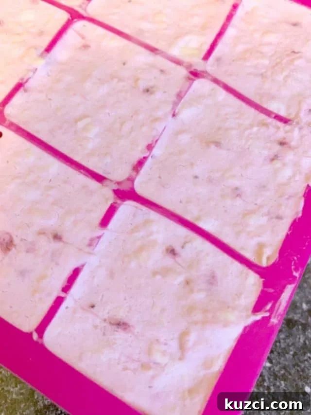 Keto Strawberry Cheesecake Fat Bombs Recipe 6 moulds for strawberry cheesecake fat bomb