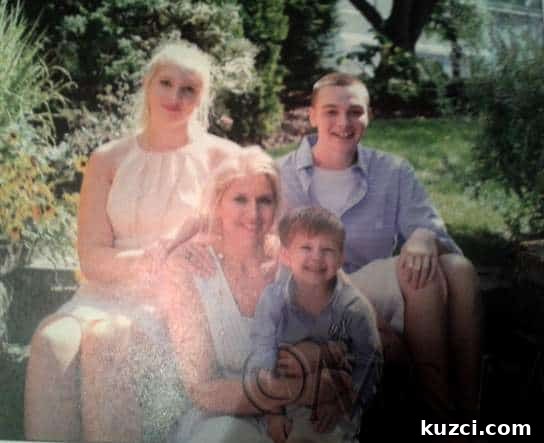 Stephanie B.'s Weight Watchers Transformation 3 Stephanie and Family after weight loss success